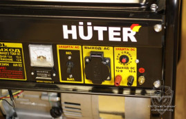 Бензогенератор Huter DY2500L